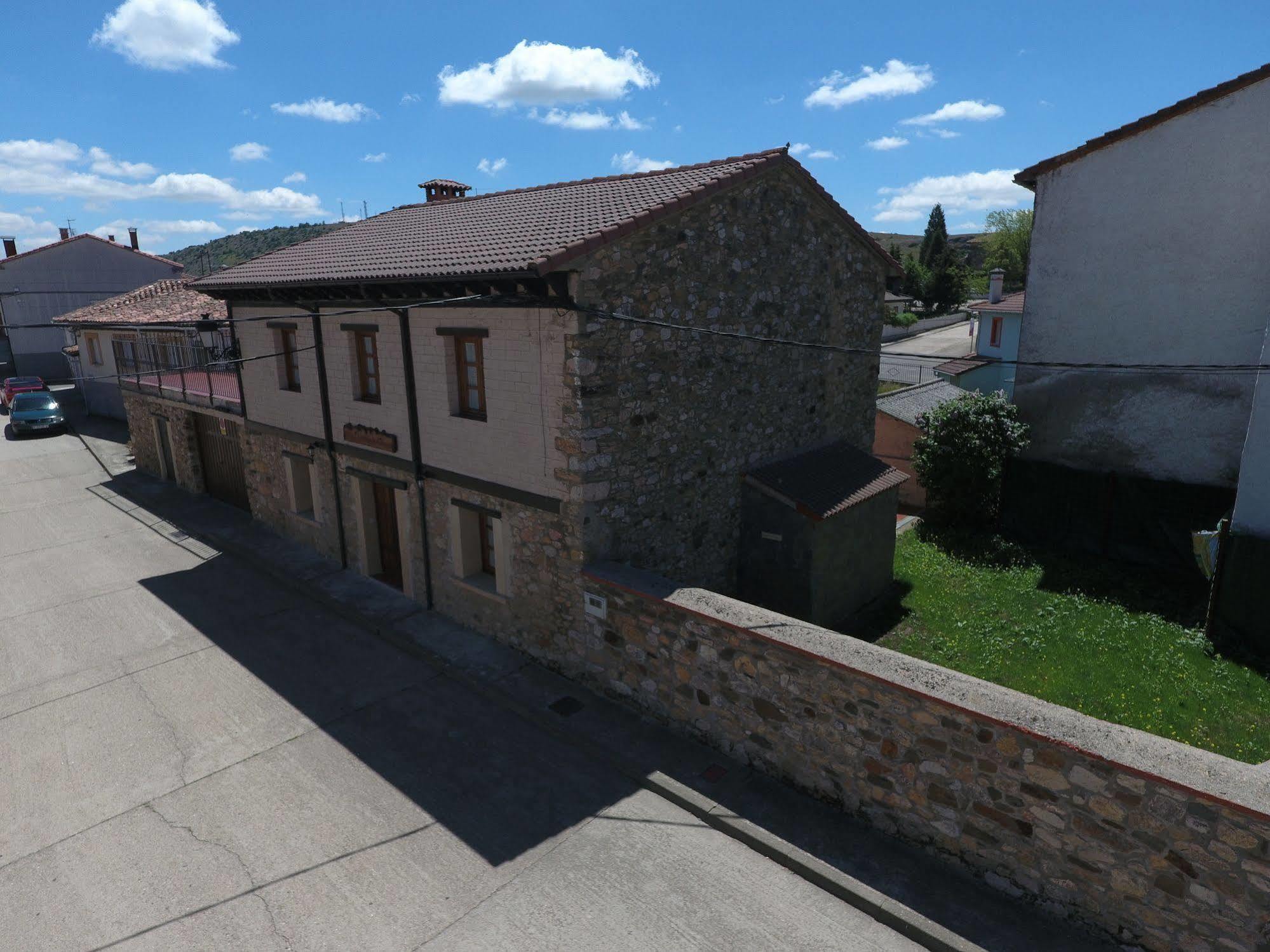 Majada Palentina Pension Villanueva de Arriba Buitenkant foto