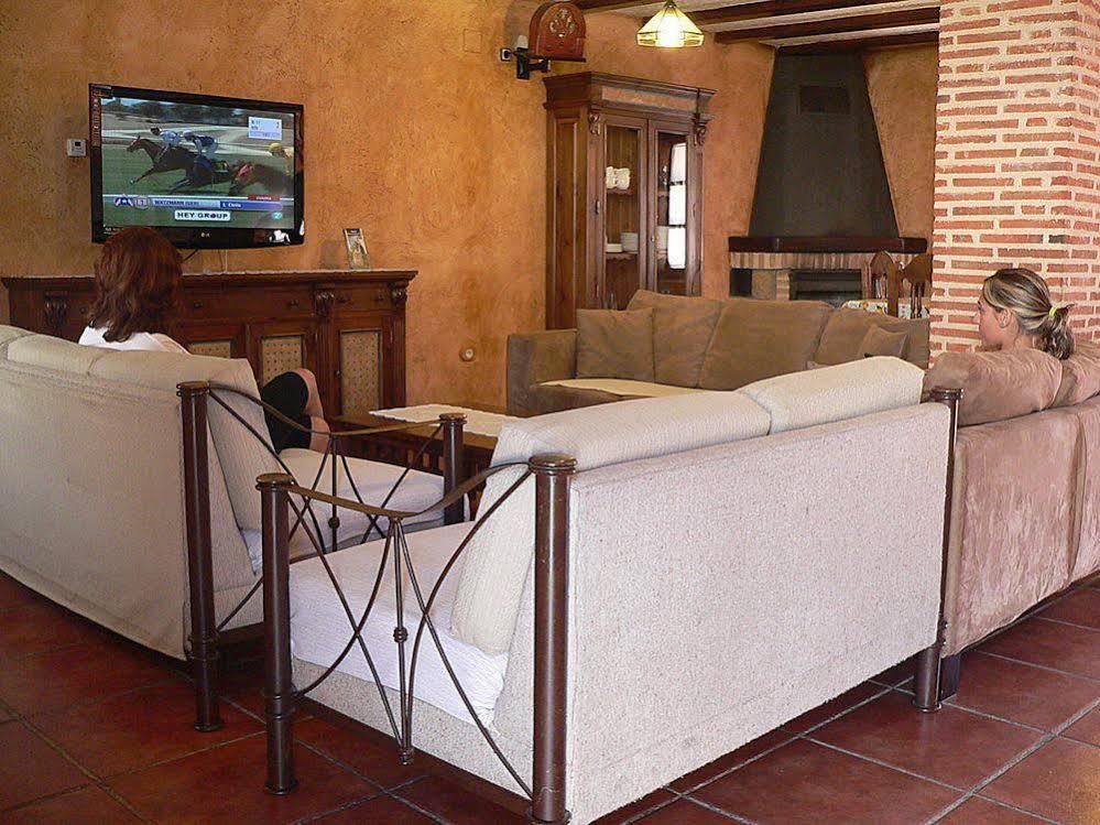 Majada Palentina Pension Villanueva de Arriba Buitenkant foto